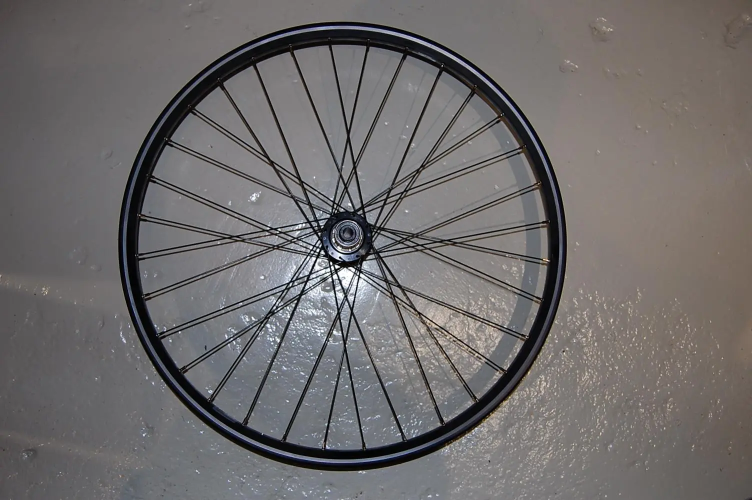 Hinterrad Ryde Taurus 21 schwarz 21-584 mit Contec Nabe 8-10-fach 12 mm Steckachse Hinterrad Ryde Taurus 21 schwarz 21-584 mit Contec Nabe 8-10-fach 12 mm Steckachse