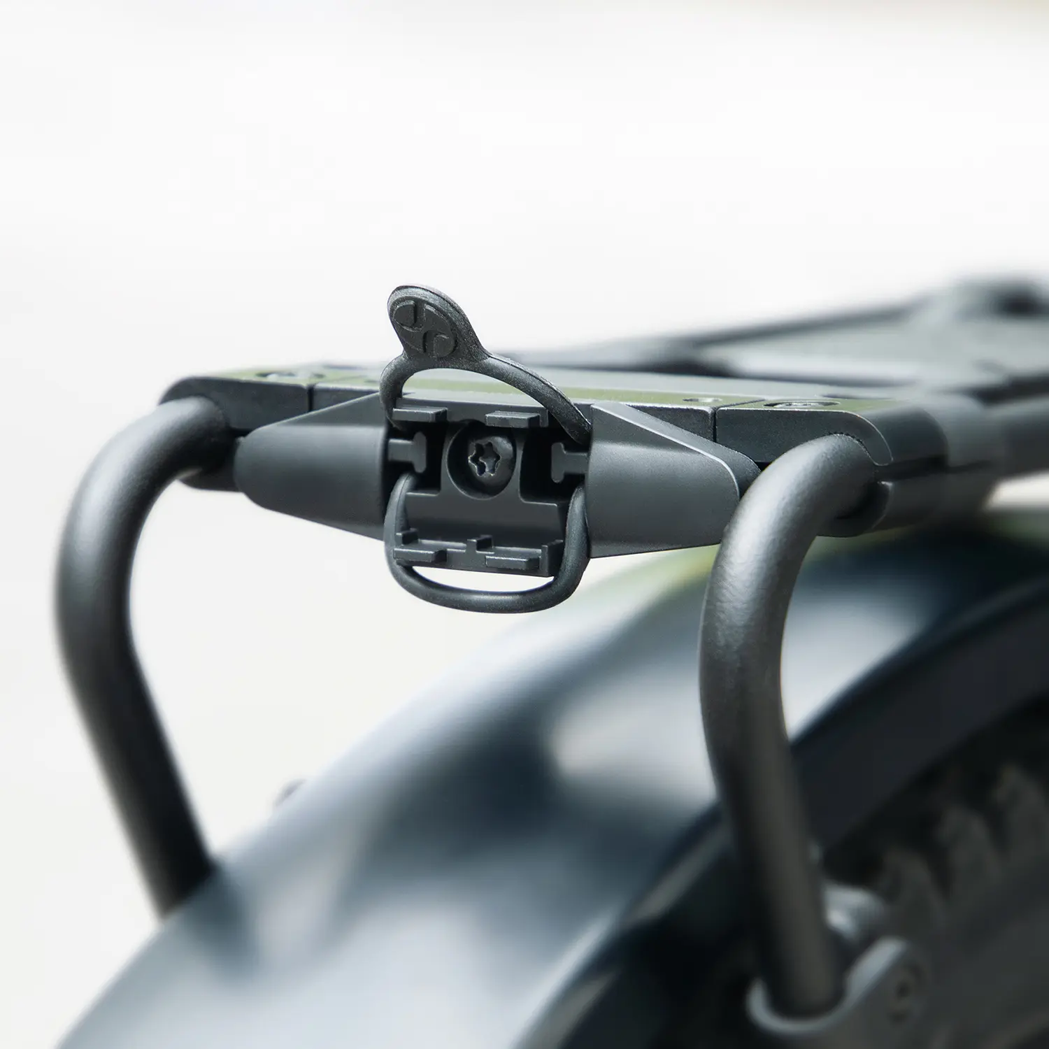 SKS Rücklicht zur Montage am Gepäckträger INFINITY UNIVERSAL SKS Rücklicht zur Montage am Gepäckträger INFINITY UNIVERSAL